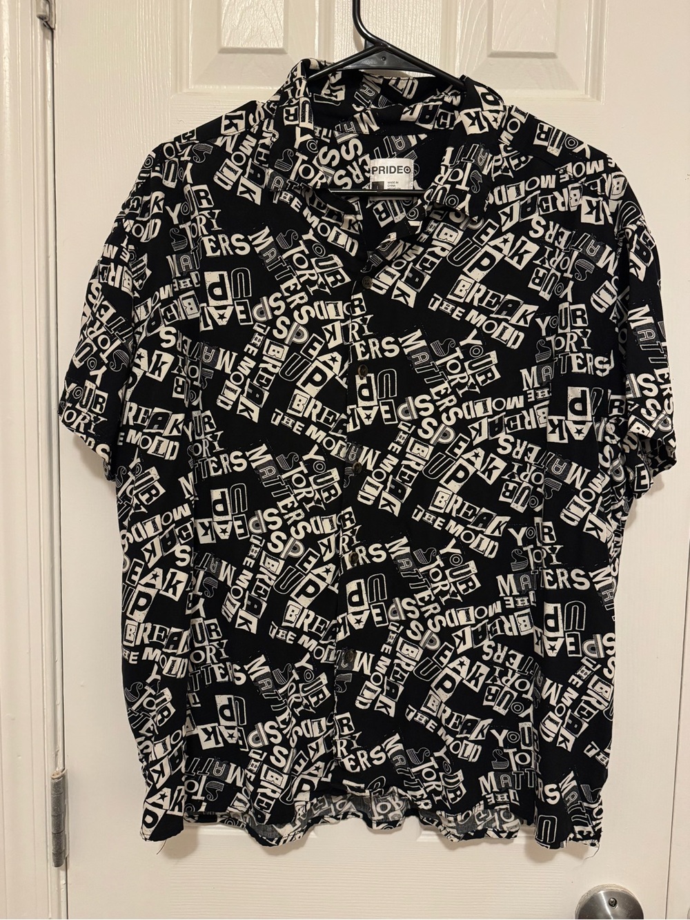 Target Pride Collection Men’s Black & White Button-Down Shirt (L)-Like New